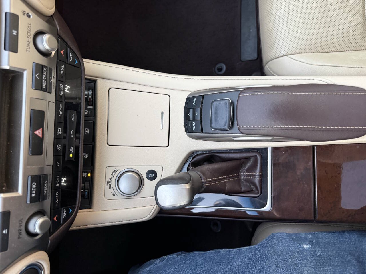 Used 2016 Lexus ES 350 w/ Luxury Package w/Wood Trim FWD image 27