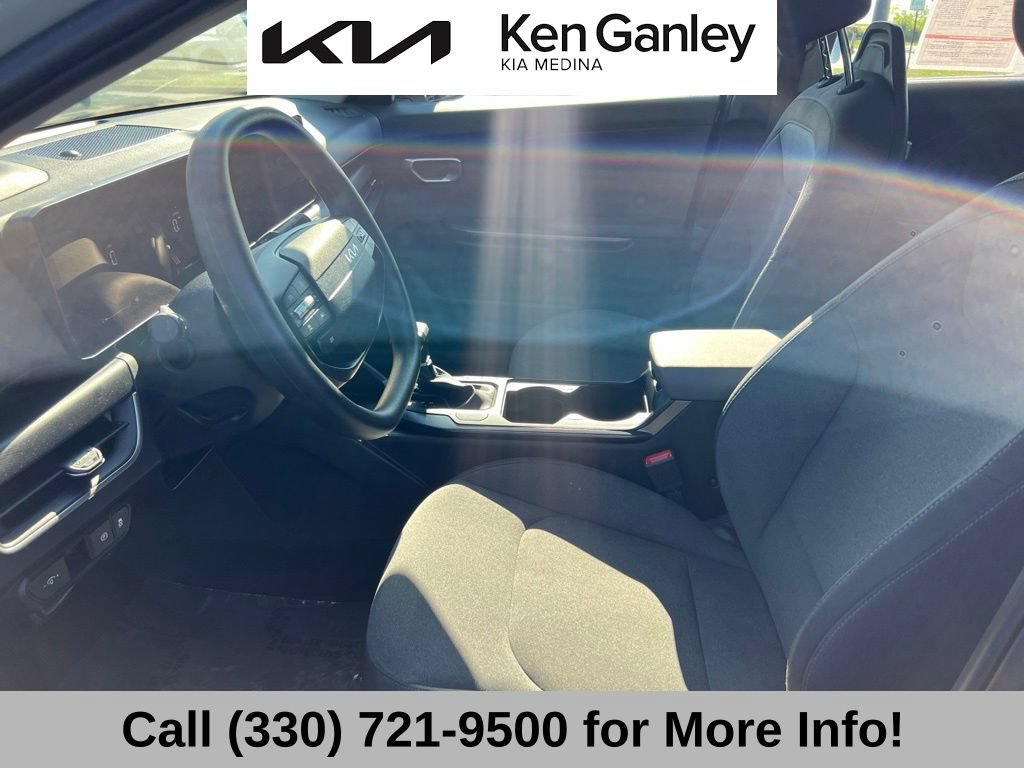 Certified 2025 Kia K4 FWD image 42
