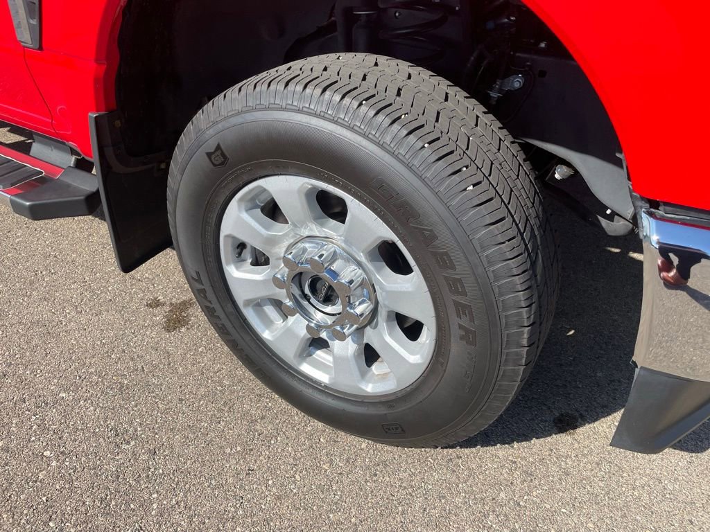 Used 2023 Ford F250 XLT image 3