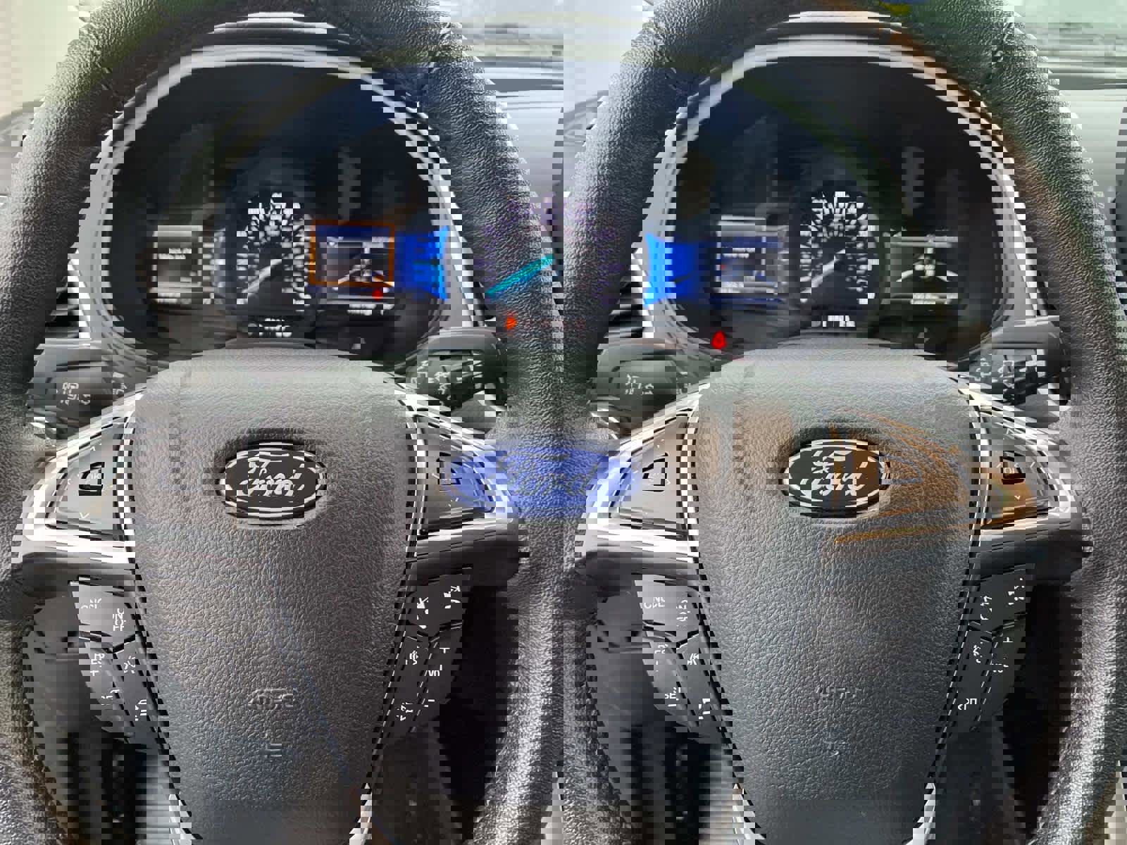 Used 2024 Ford Edge SEL image 15