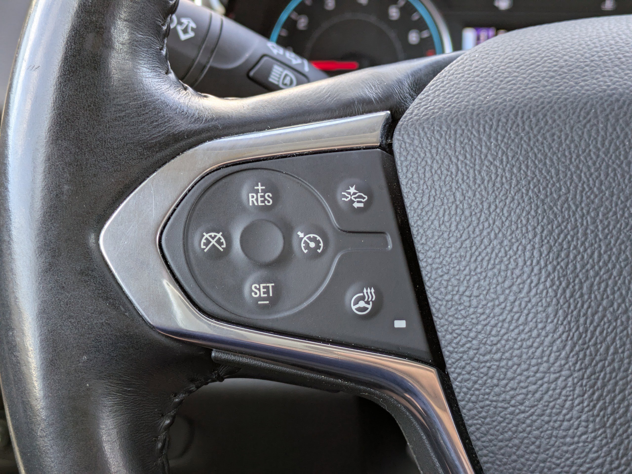 Used 2018 Chevrolet Traverse Premier w/ Driver Confidence II Package image 23