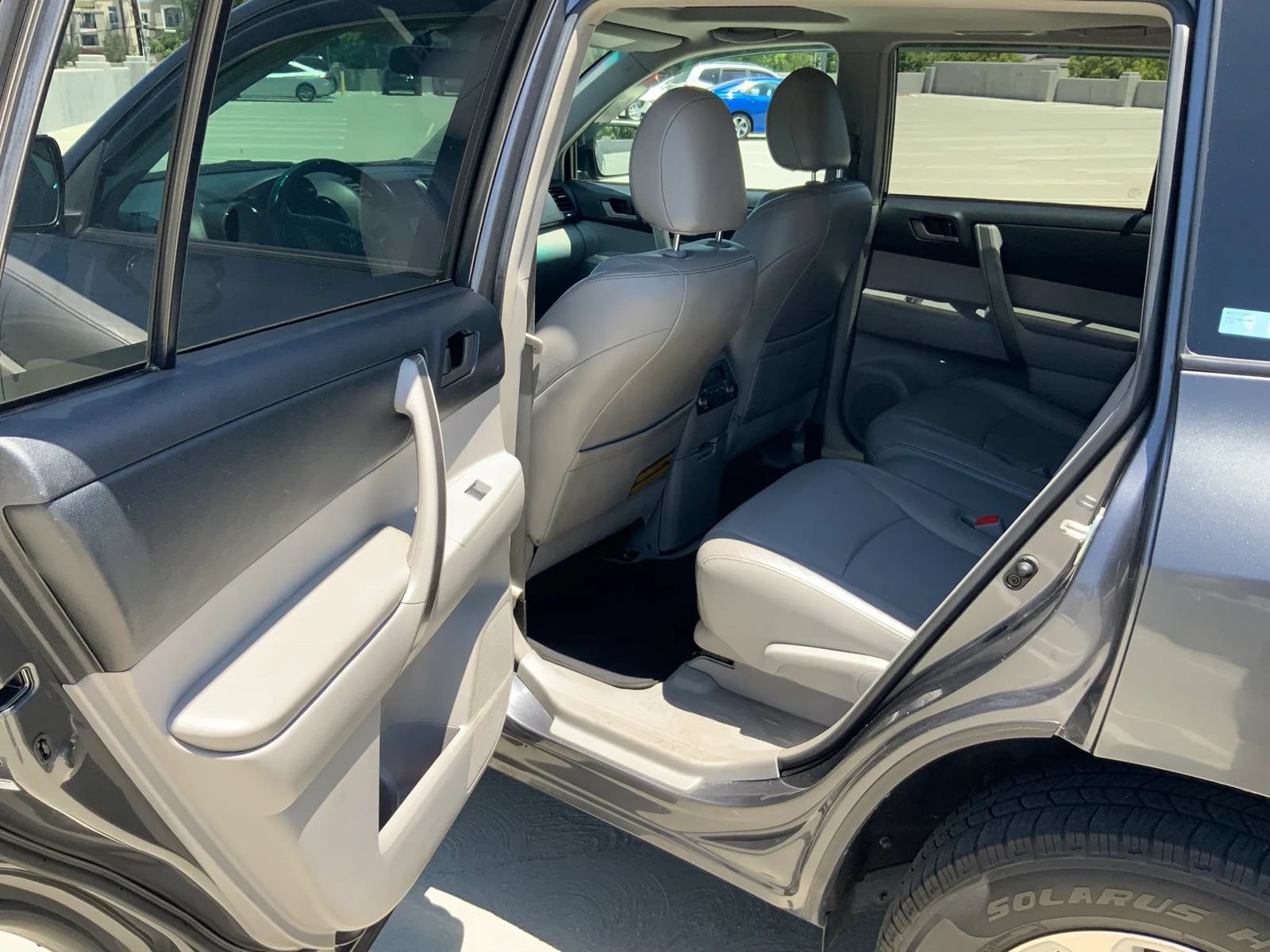 Used 2010 Toyota Highlander SE AWD/4WD image 15