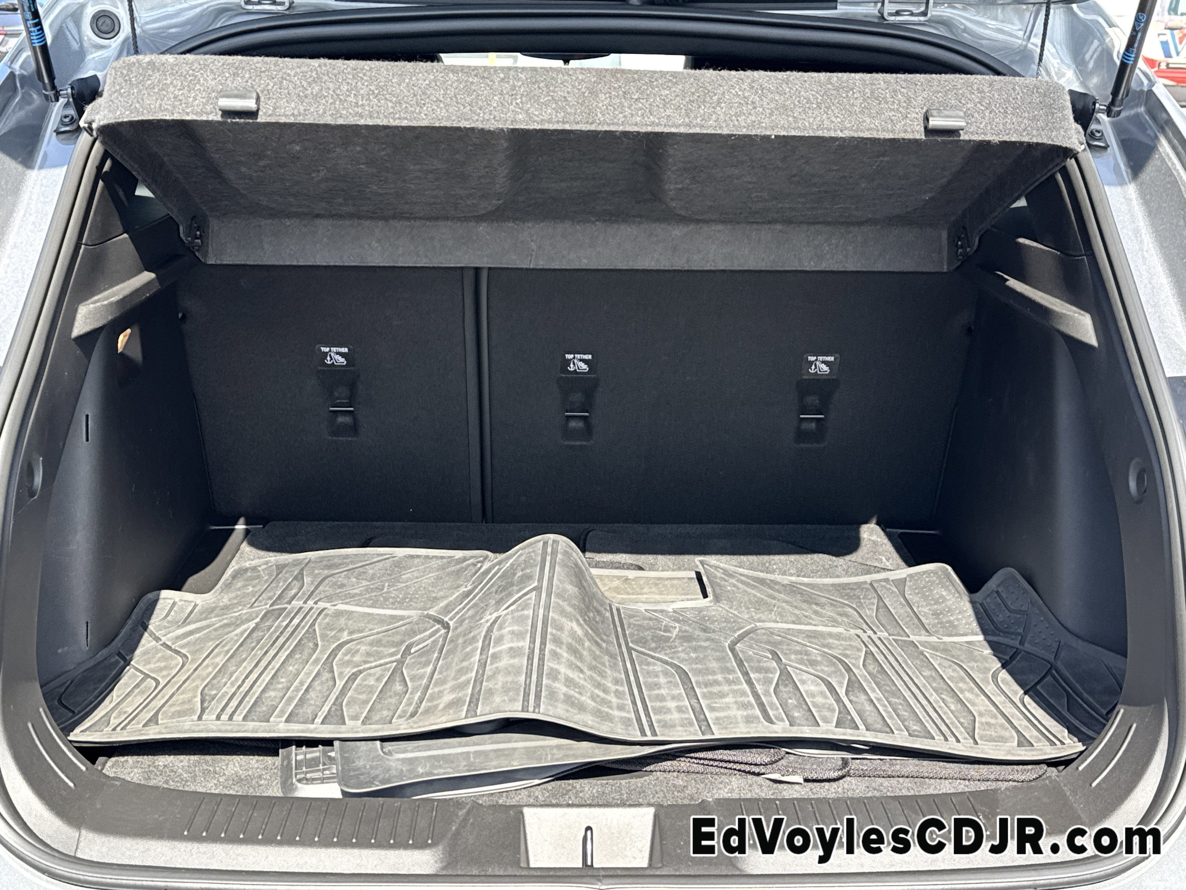 Used 2025 Chevrolet Trax RS w/ Driver Confidence Package image 22