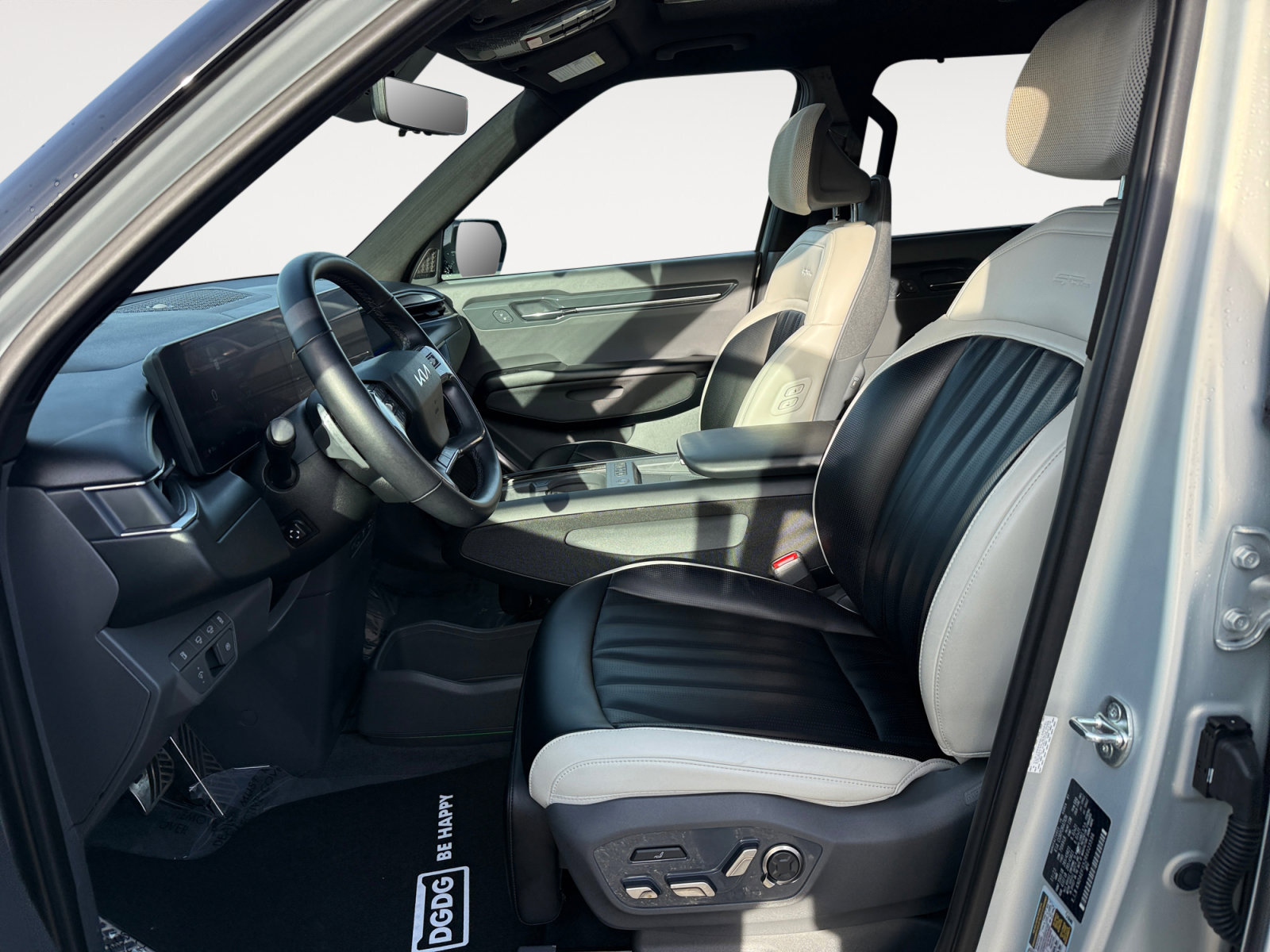 Used 2024 Kia EV9 GT-Line image 10