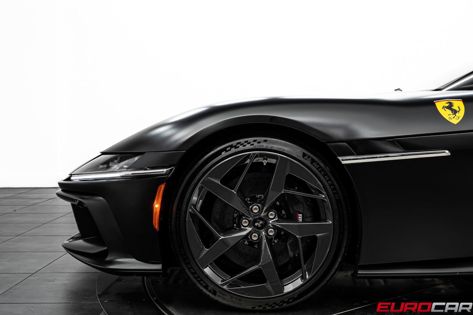 Used 2025 Ferrari 12Cilindri image 13