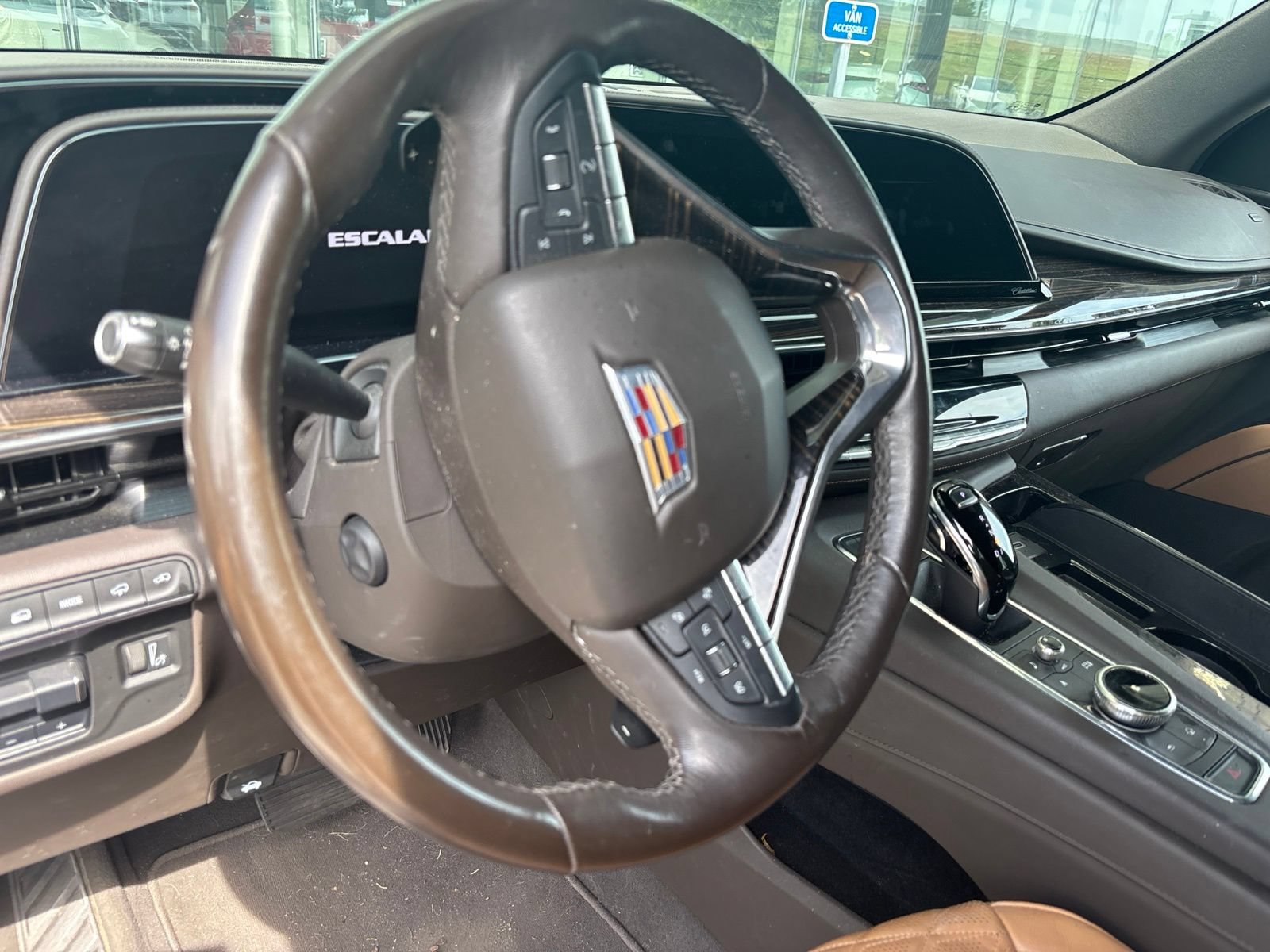 Used 2021 Cadillac Escalade Premium Luxury w/ Driver Assist Tech Package AWD/4WD image 12