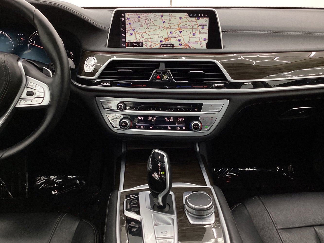 Used 2019 BMW 740i xDrive image 30