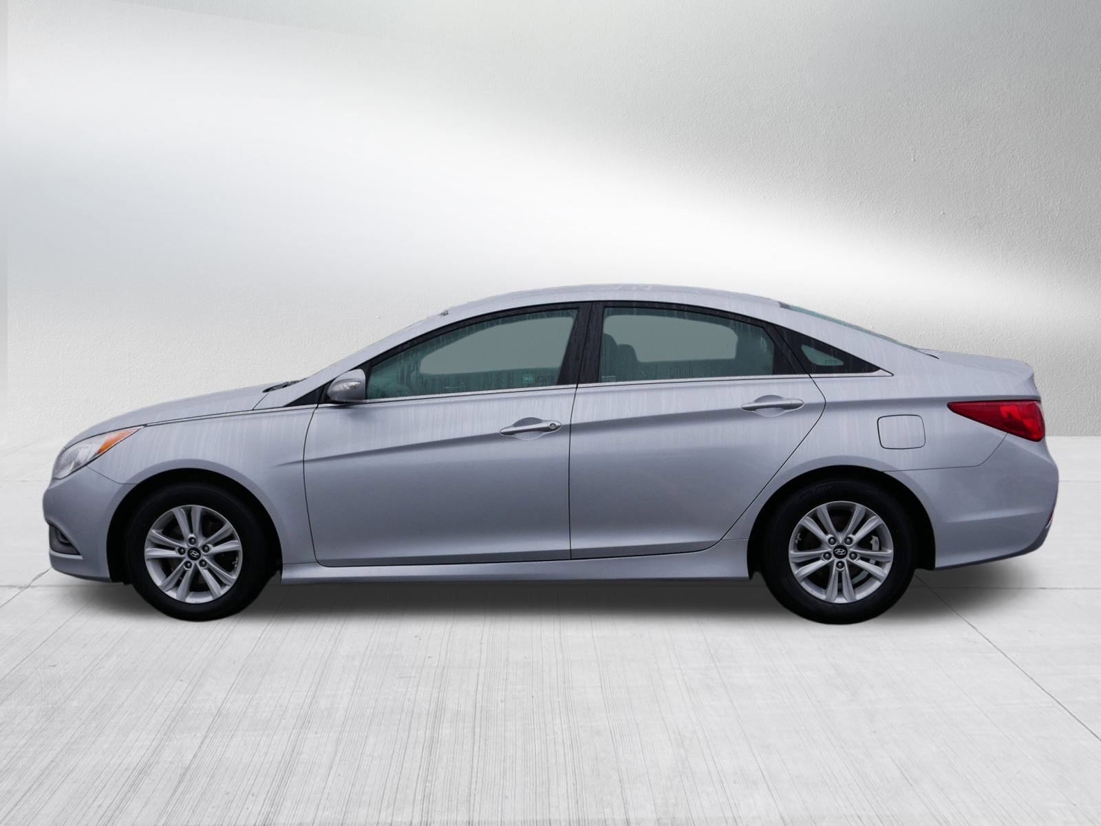 Used 2014 Hyundai Sonata GLS w/ Popular Equipment Group 2 image 4