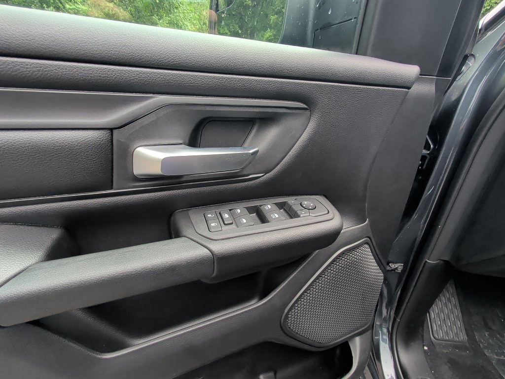 New 2026 RAM 1500 Express AWD/4WD image 13