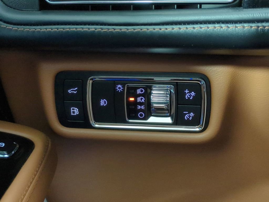 Used 2023 Lincoln Aviator Black Label Grand Touring image 33