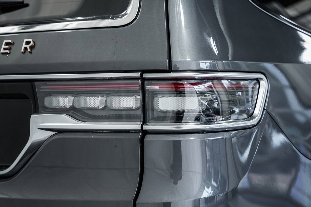 New 2024 Jeep Grand Wagoneer Series III w/ HD Trailer Tow Package image 7