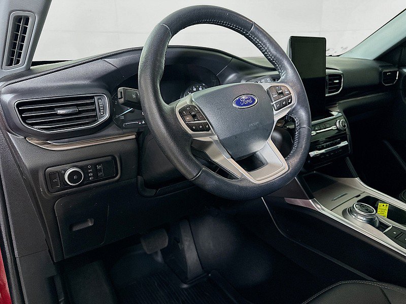 Used 2023 Ford Explorer Limited w/ Limited Technology Package AWD/4WD image 9