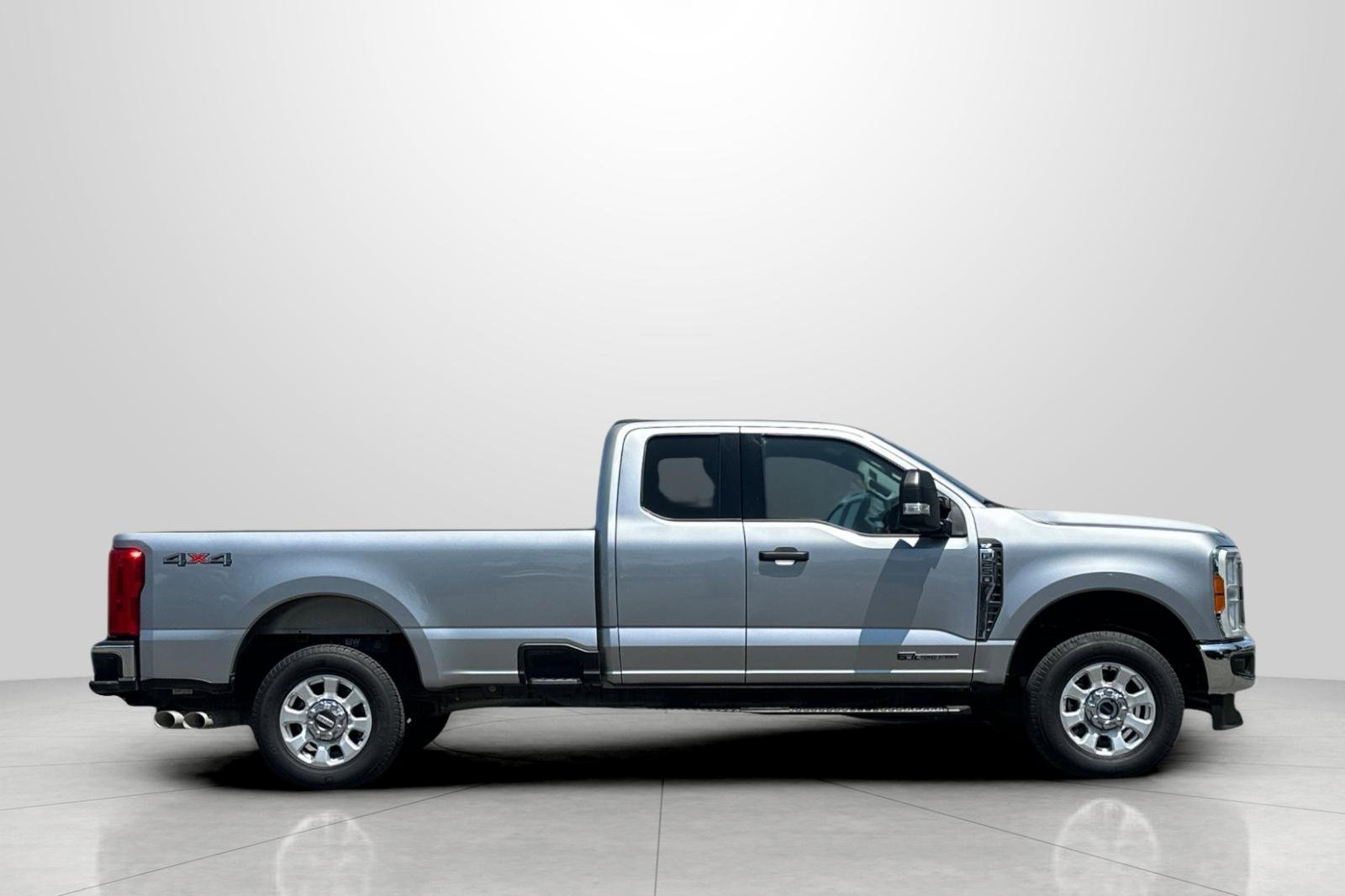 Used 2023 Ford F250 XLT image 4