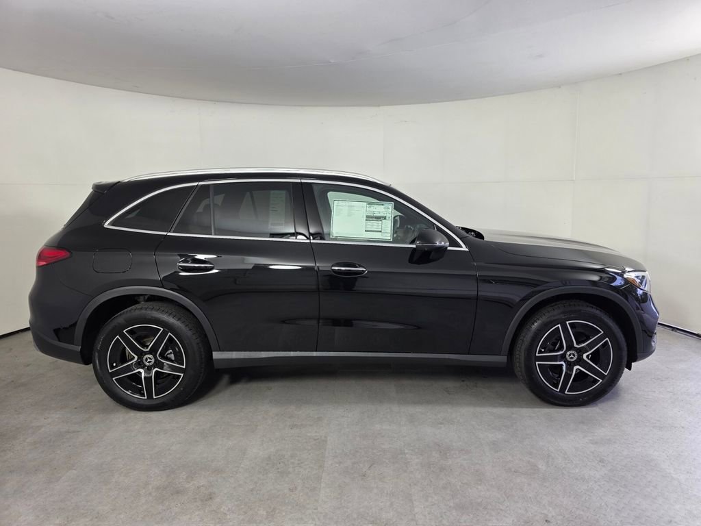 New 2026 Mercedes-Benz GLC 300 image 3