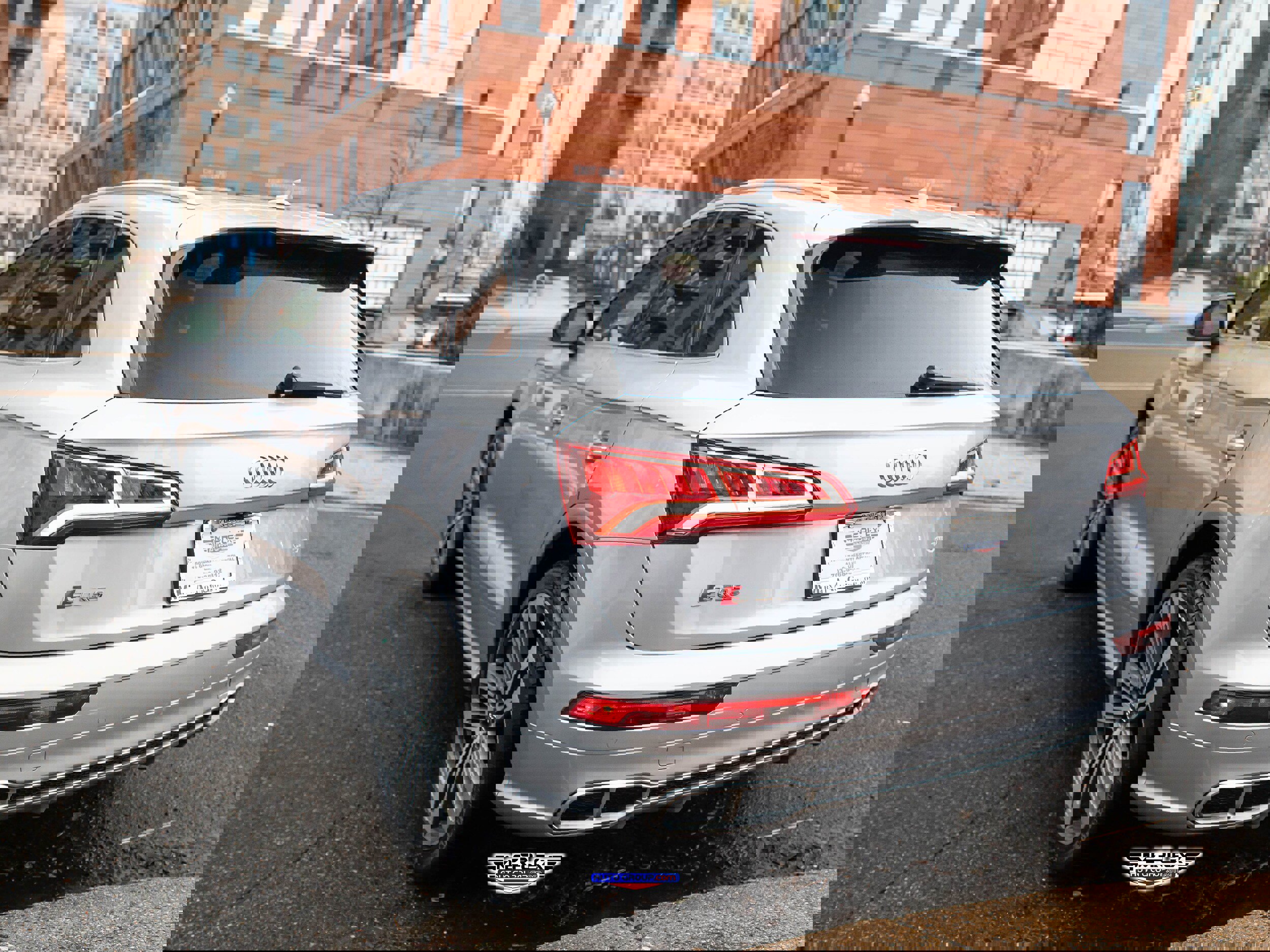 Used 2018 Audi SQ5 Prestige w/ Prestige Package image 5