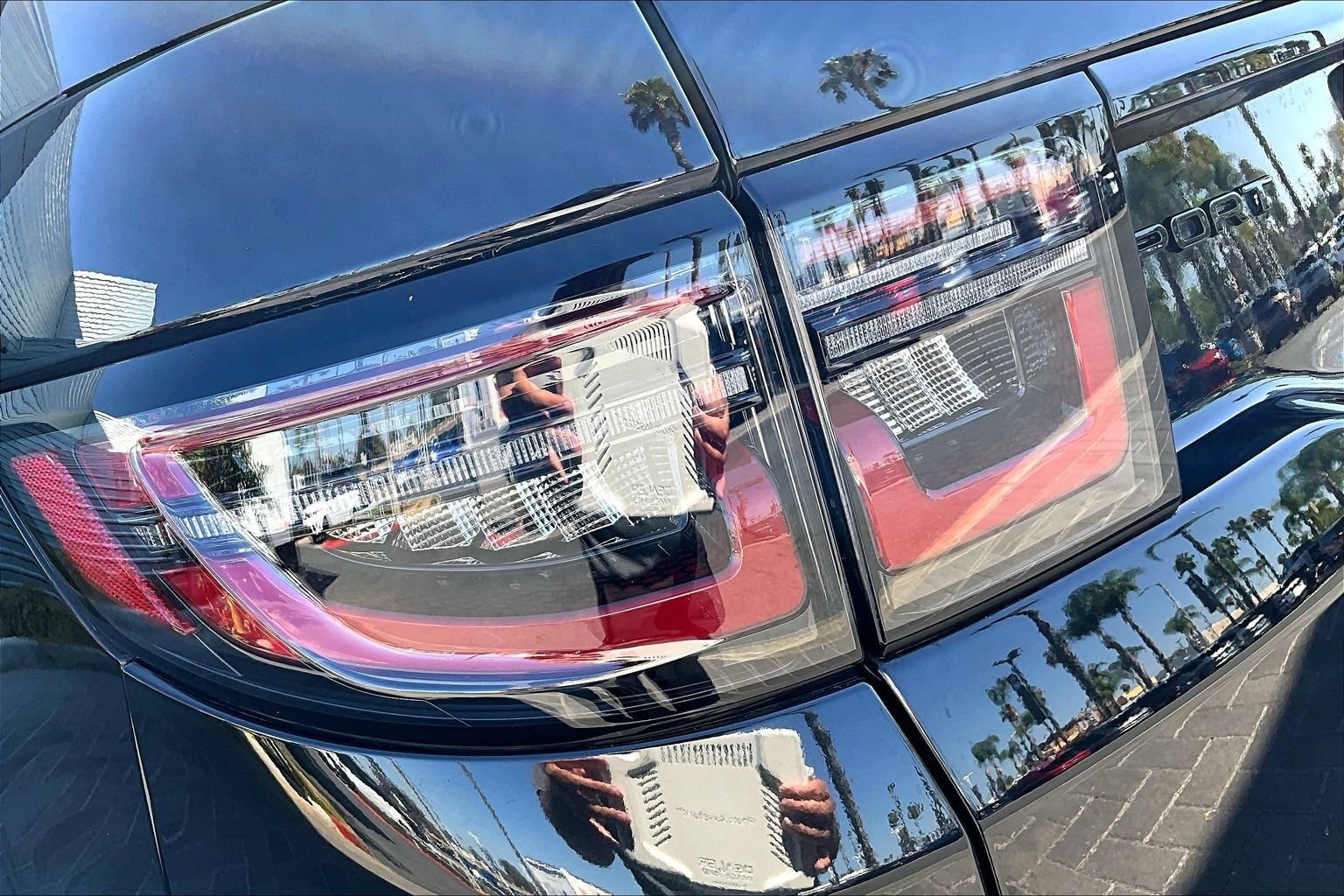 Used 2022 Land Rover Discovery Sport S R-Dynamic AWD/4WD image 29