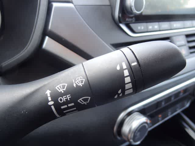 Used 2023 Nissan Altima 2.5 SR FWD image 20