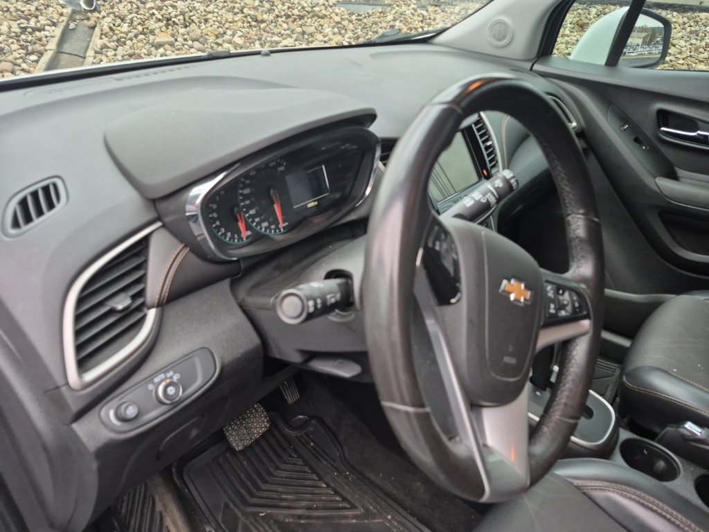 Used 2018 Chevrolet Trax LT w/ Driver Confidence Package FWD image 10