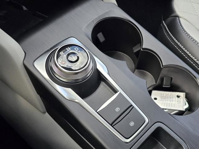 New 2024 Ford Escape SE w/ PHEV Premium Package image 30