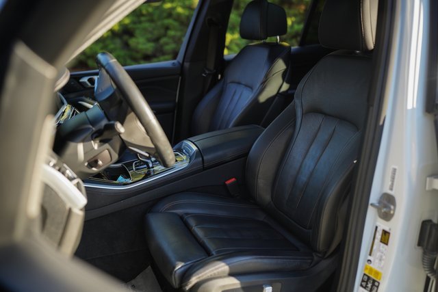 Used 2021 BMW X5 xDrive40i w/ M Sport Package image 21