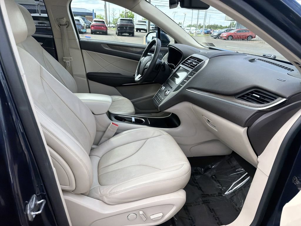 Used 2017 Lincoln MKC Reserve AWD/4WD image 16