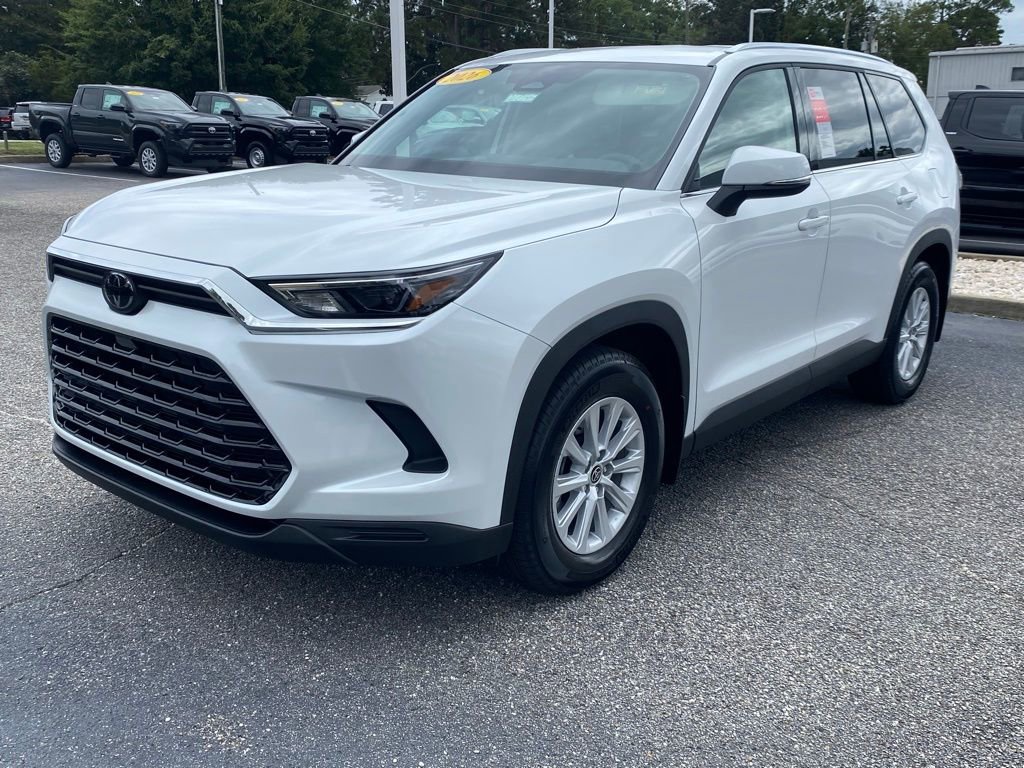 New 2026 Toyota Grand Highlander XLE image 2