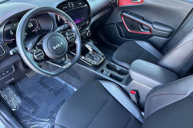 Certified 2025 Kia Soul GT-Line w/ GT-Line Technology Package FWD image 12