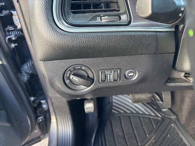 Used 2016 Dodge Challenger SXT w/ Cold Weather Group image 18