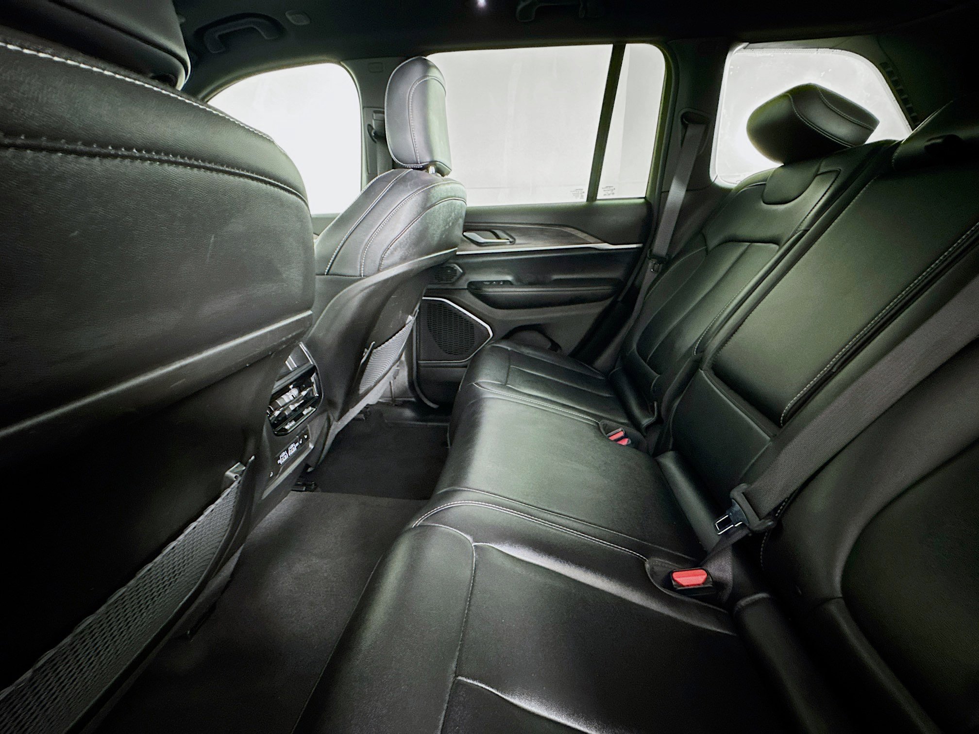 Used 2024 Jeep Grand Cherokee Limited 4xe image 24