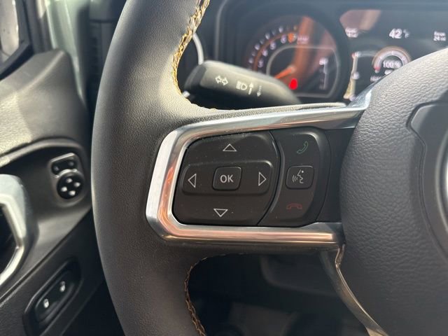 Used 2024 Jeep Wrangler Sahara w/ Technology Group AWD/4WD image 12