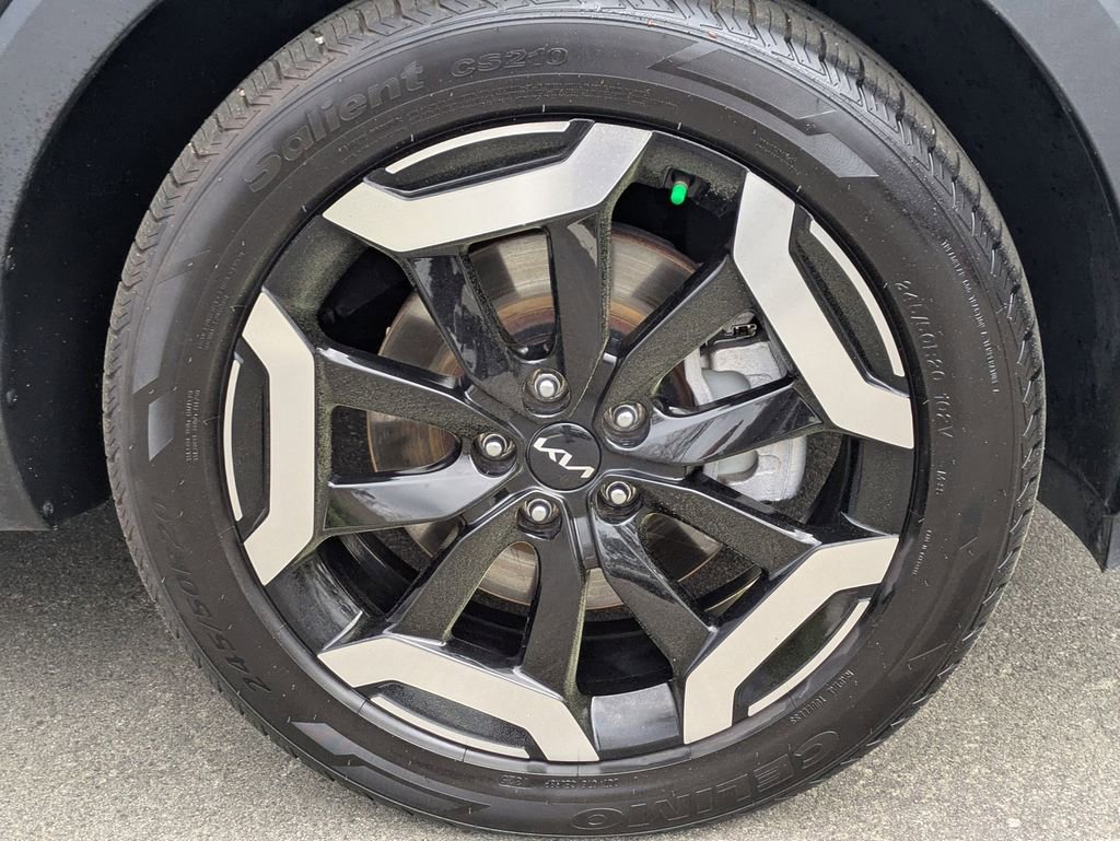 Used 2023 Kia Telluride EX image 10