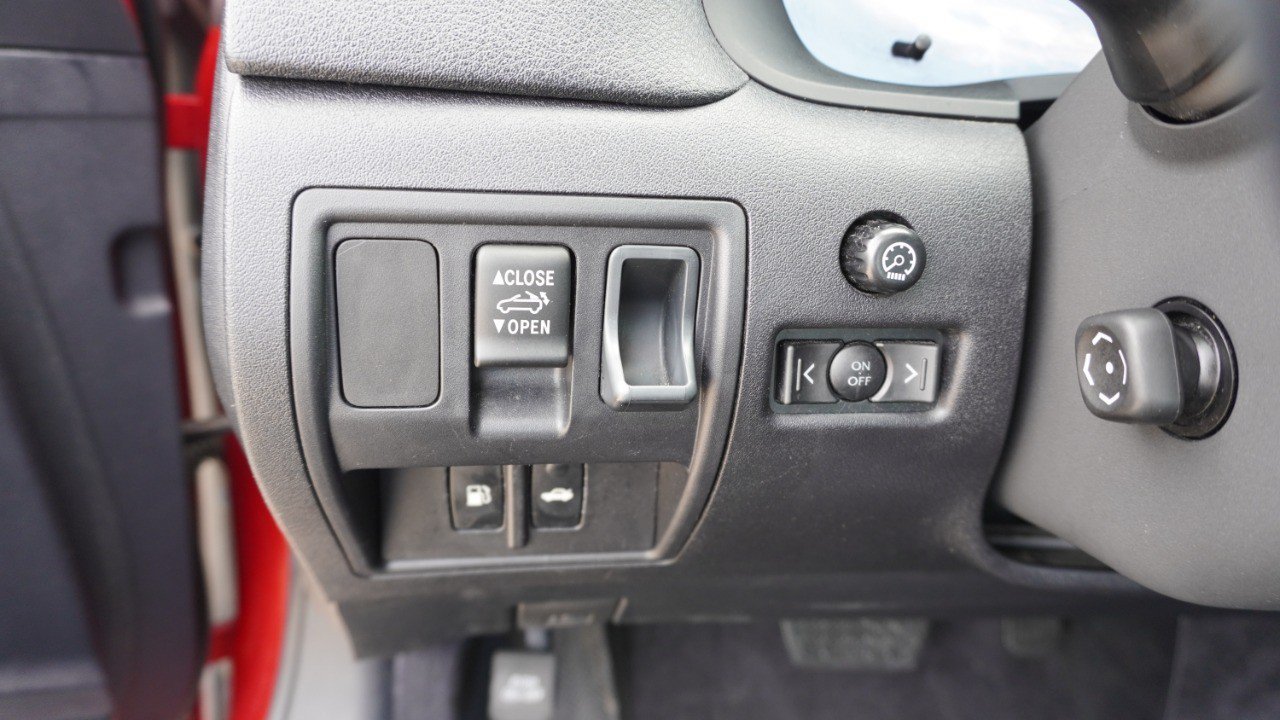 Used 2010 Lexus IS 350C RWD image 21