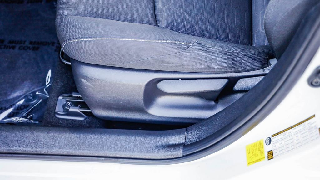 Used 2024 Toyota Corolla SE image 22