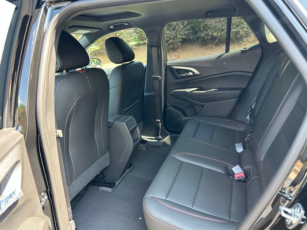 New 2026 Chevrolet Trax RS w/ Sunroof Package FWD image 42