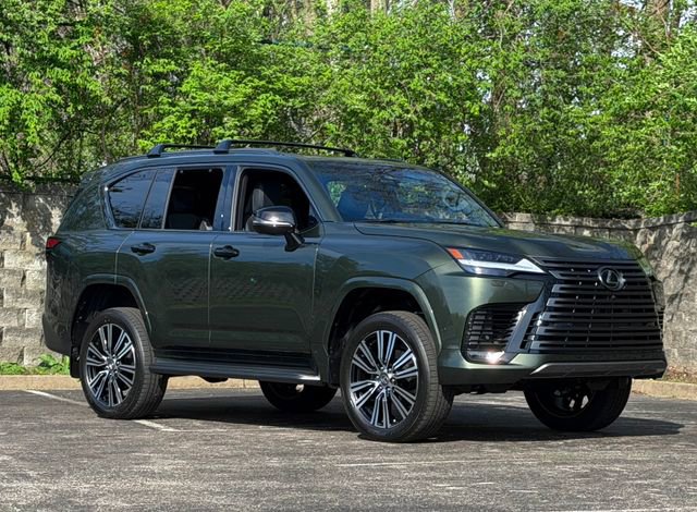 New 2026 Lexus LX 700h Luxury image 9