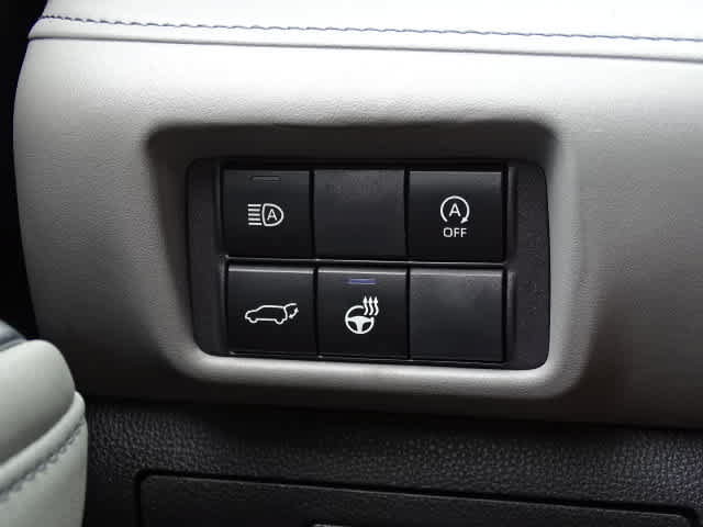 Used 2023 Toyota Highlander Limited FWD image 40
