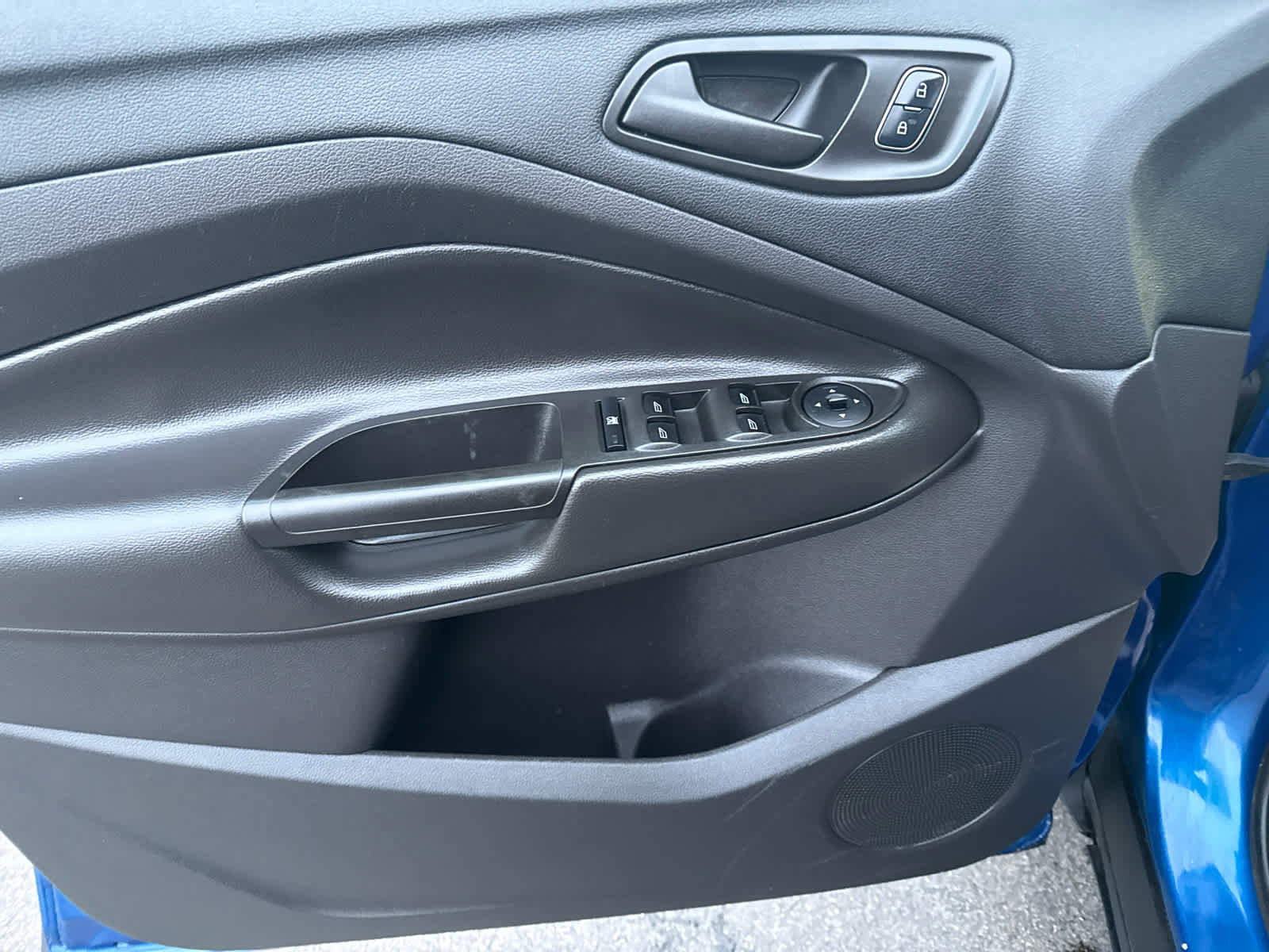 Used 2017 Ford Escape S image 10