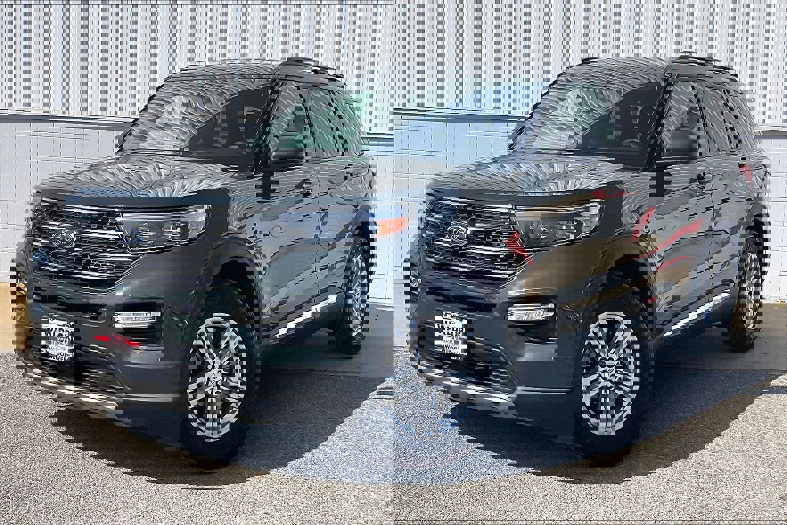 Used 2024 Ford Explorer XLT w/ Equipment Group 202A image 2