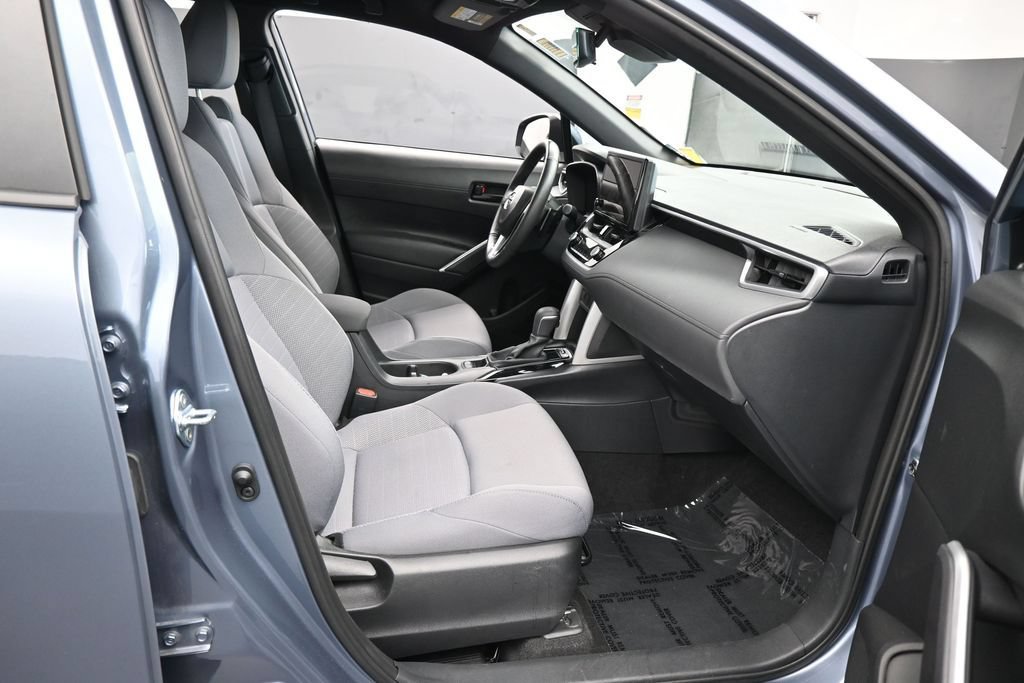Used 2024 Toyota Corolla Cross AWD Hybrid image 37
