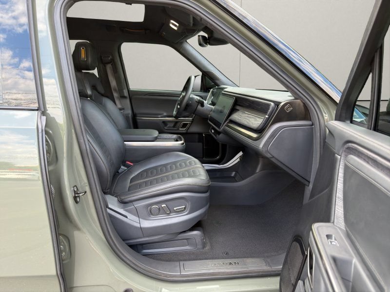 Used 2022 Rivian R1T Launch Edition AWD/4WD image 13