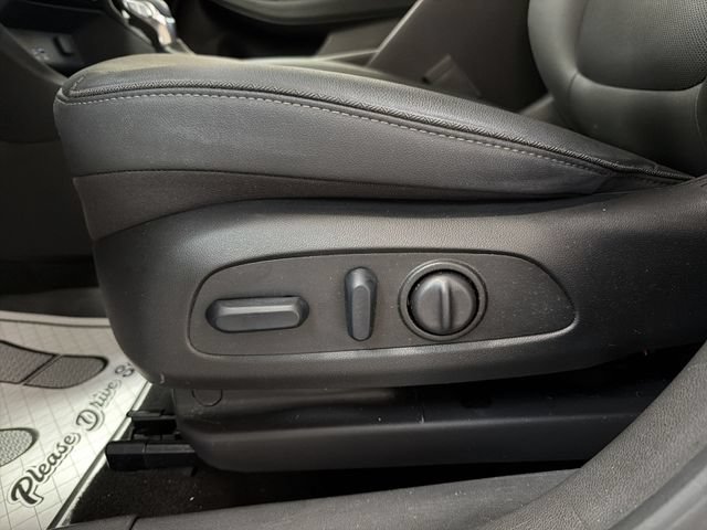 Certified 2024 Buick Encore GX Sport Touring w/ Comfort Package AWD/4WD image 12