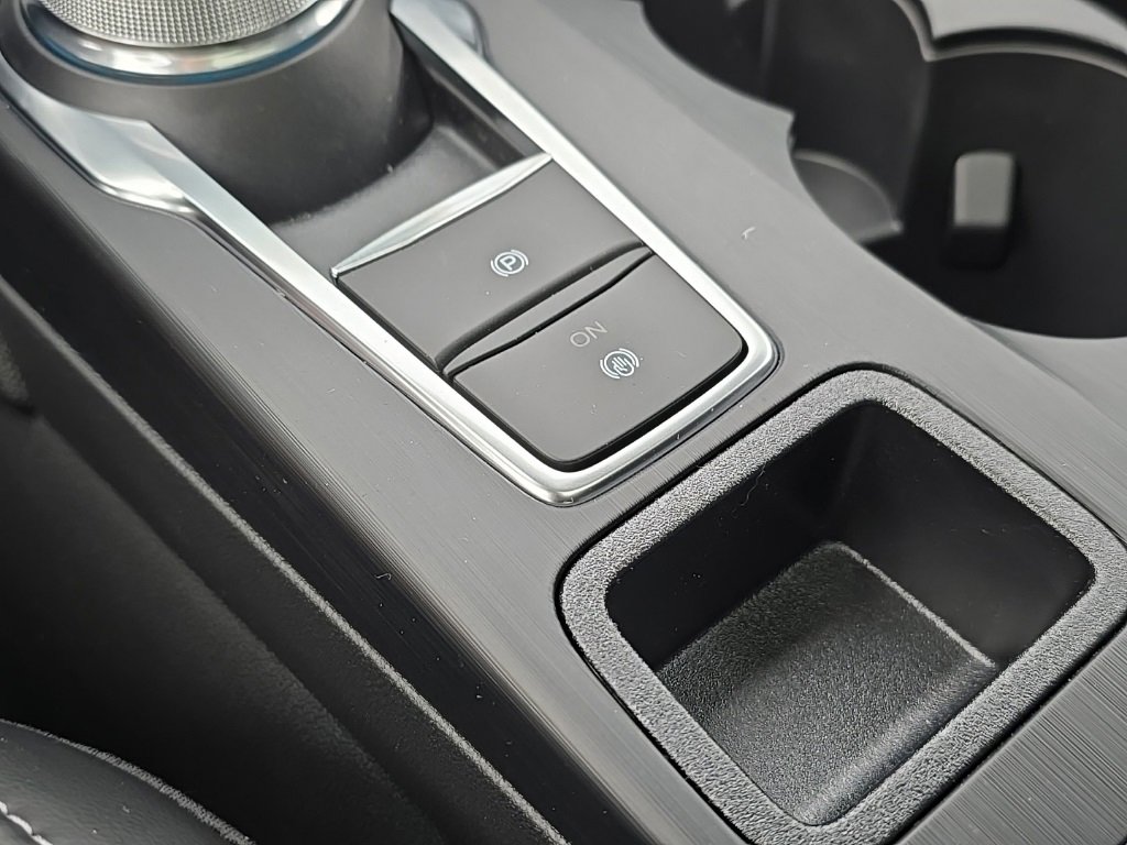 New 2026 Ford Escape SE image 16