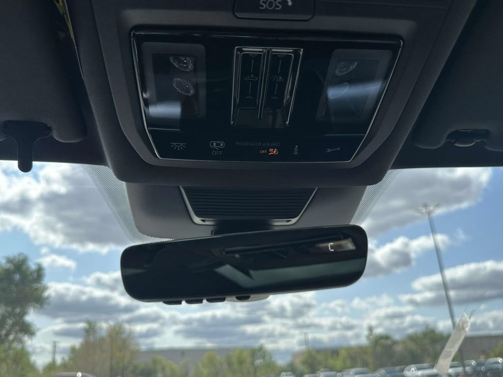 New 2026 Volkswagen Tiguan SE R-Line AWD/4WD image 24