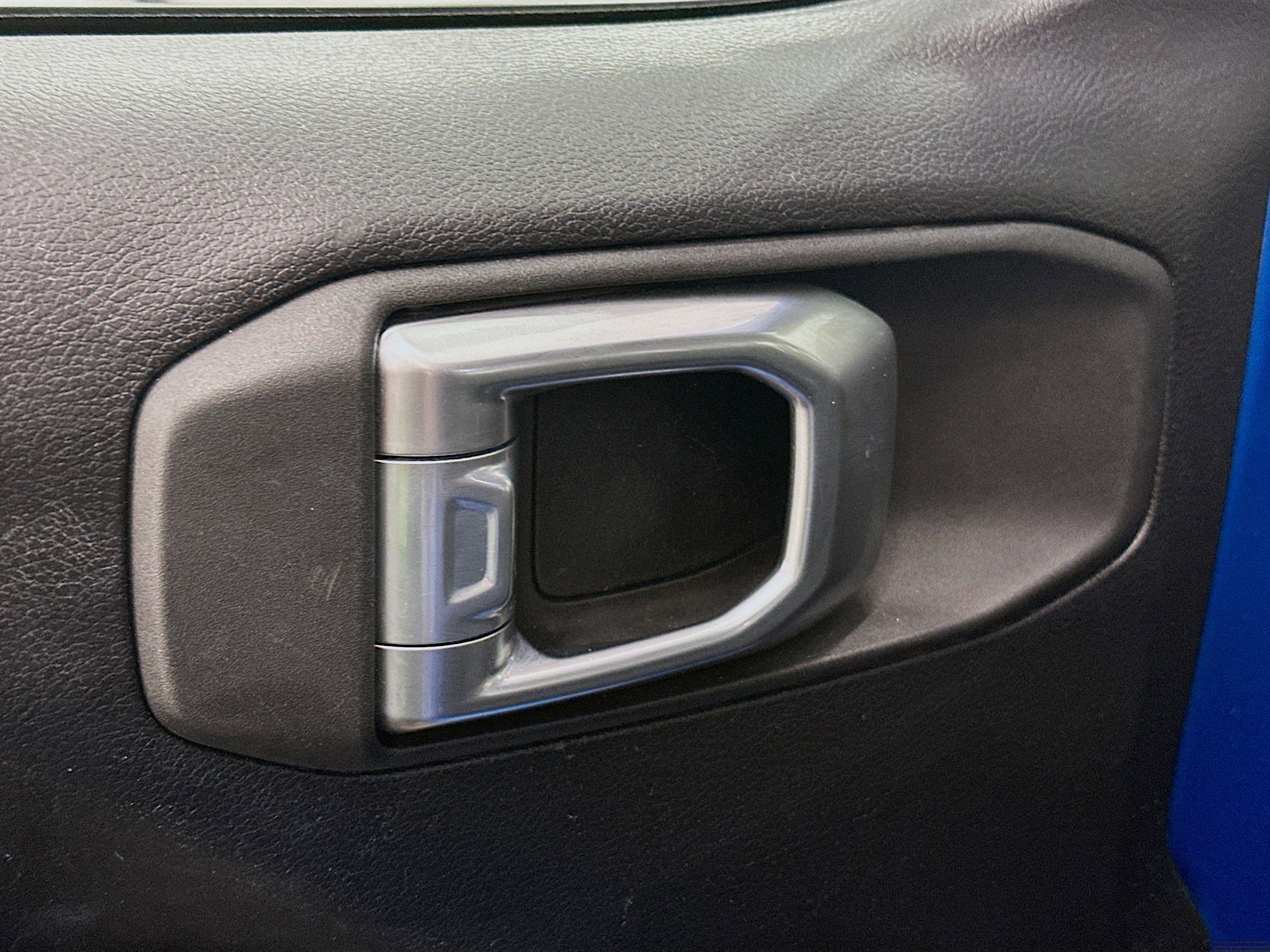 Used 2021 Jeep Wrangler Sport image 15