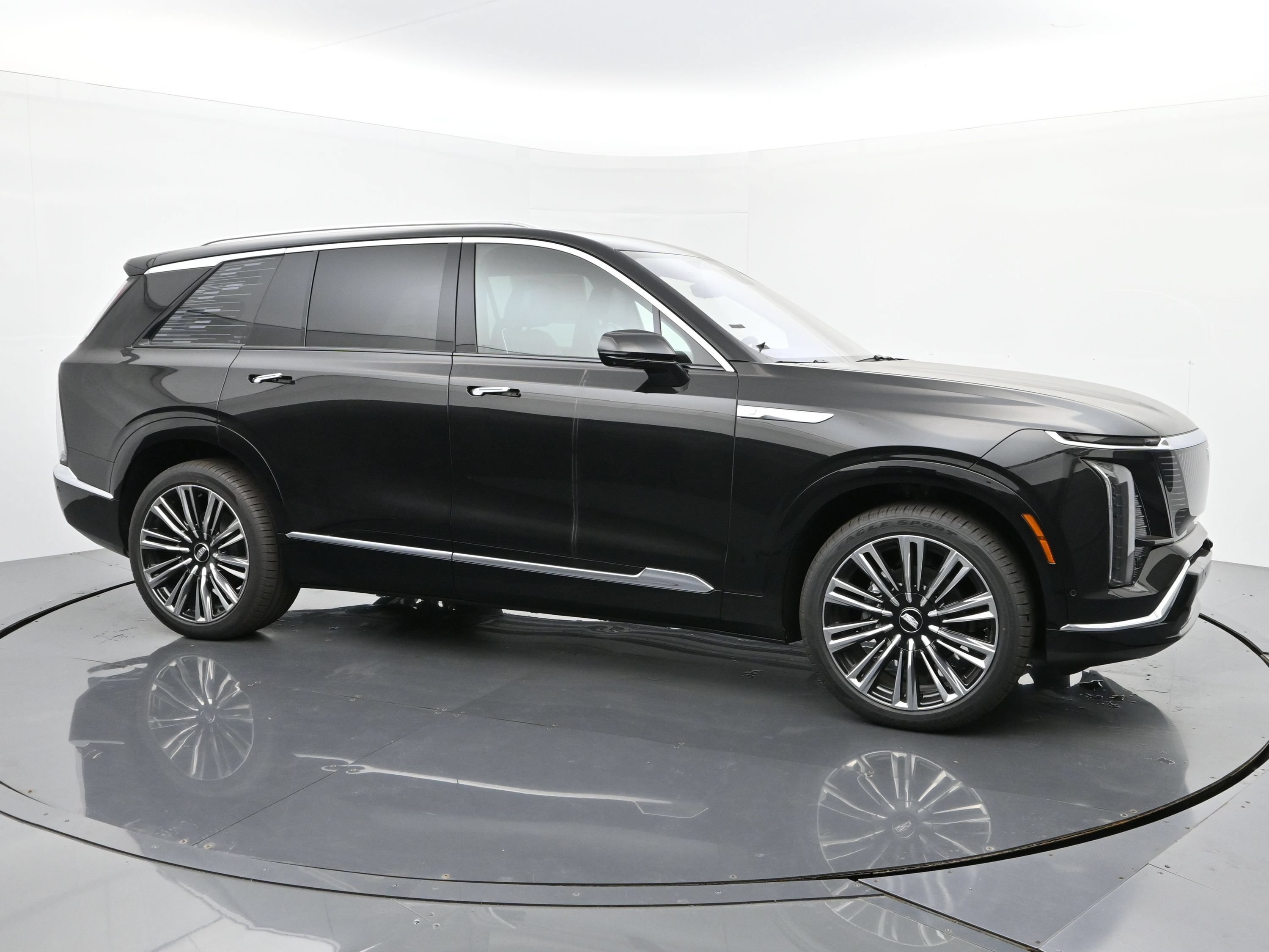 New 2026 Cadillac Vistiq Premium Luxury w/ LPO, Floor Liner Package AWD/4WD image 7