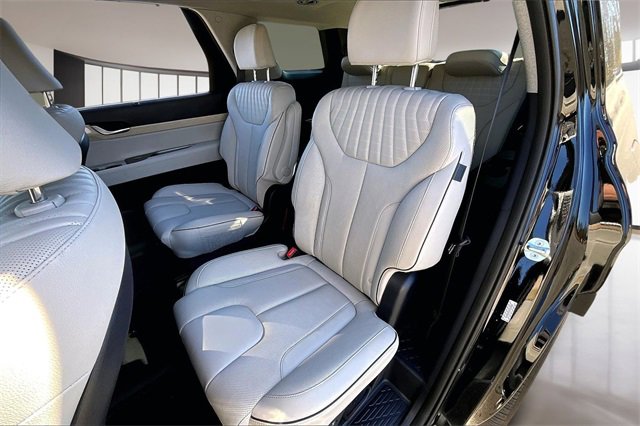 Used 2025 Hyundai Palisade Limited image 21