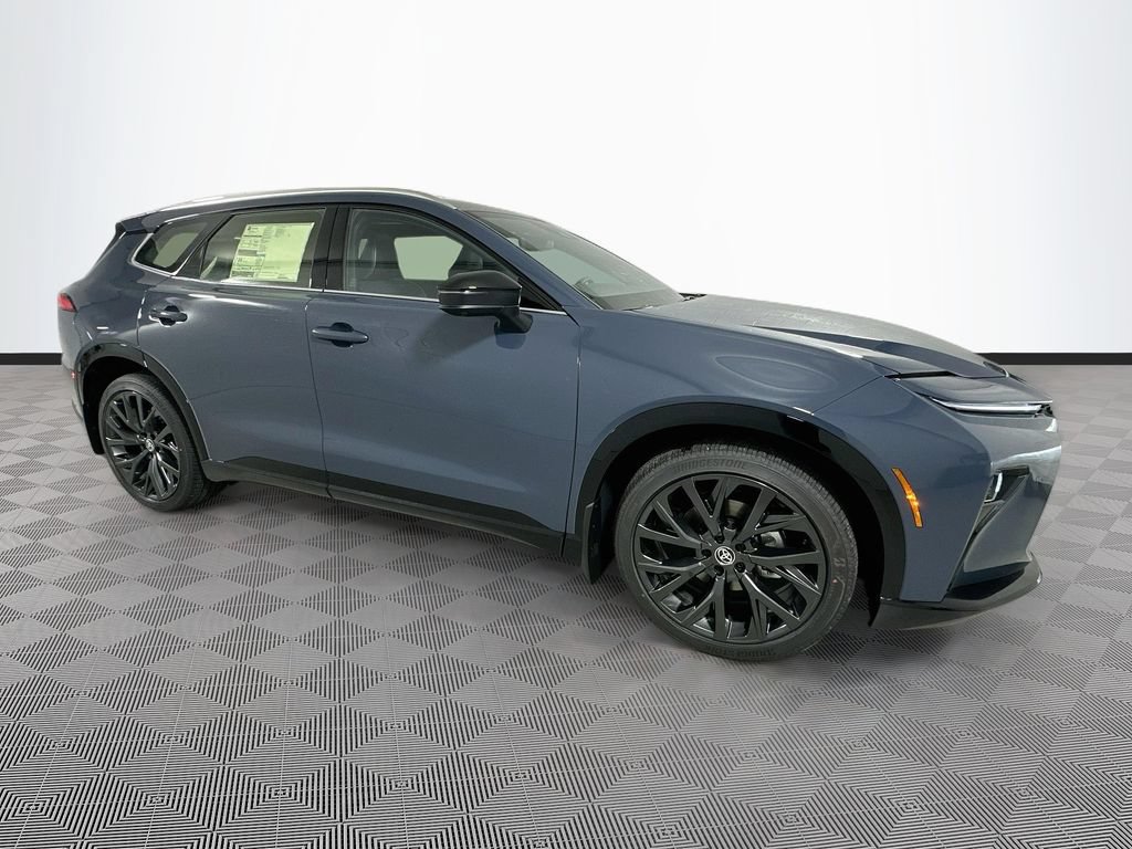 New 2026 Toyota Crown Signia AWD/4WD image 3