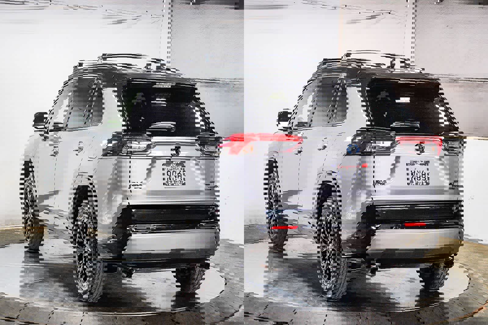 Used 2024 Toyota RAV4 XSE w/ Advanced Technology Package image 6