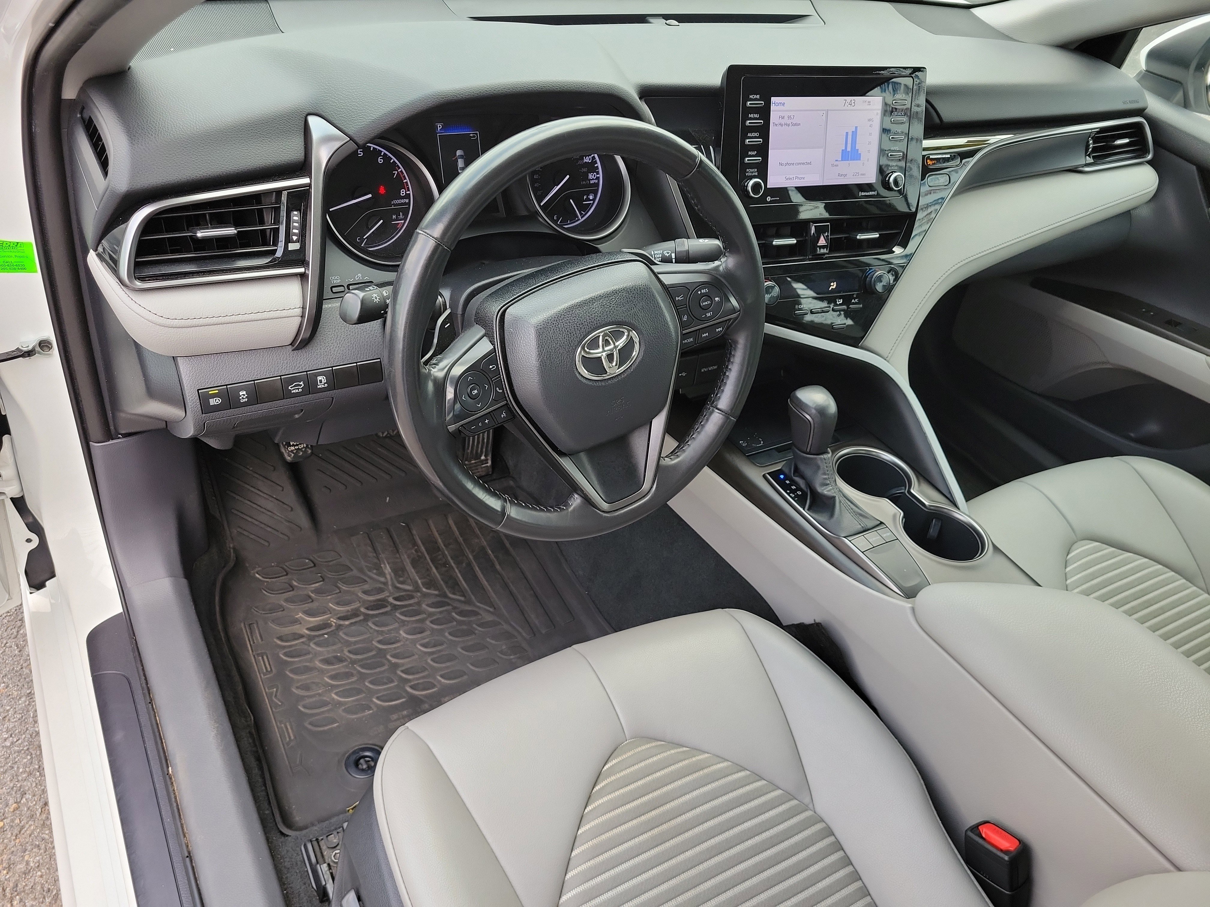 Used 2023 Toyota Camry SE image 8