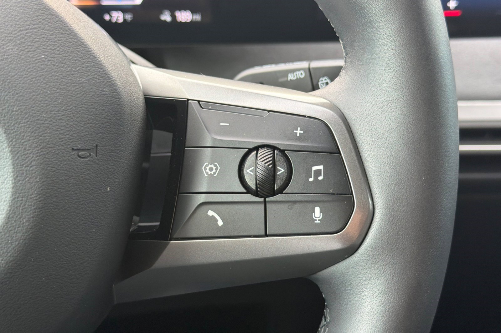 Used 2026 BMW iX xDrive45 w/ M Sport Package image 32